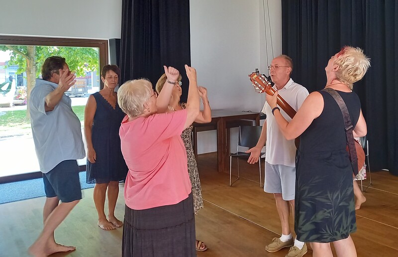 Den Rythmus fühlen / Verwüster Elisabeth und einfach singen