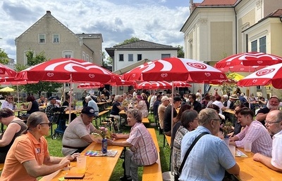 Der Garten ist beim VinziFest immer gut gefüllt.