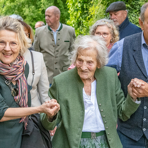 Frau Johanna Glettler feierte 100 Jahre